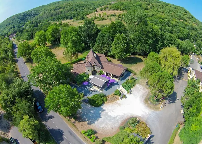 Parc De La Draille مكان تخييم *
