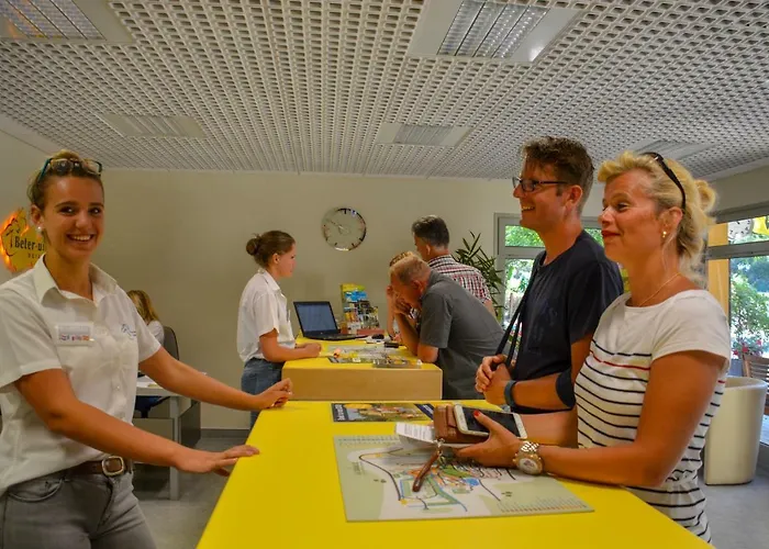 Parc De La Draille مكان تخييم