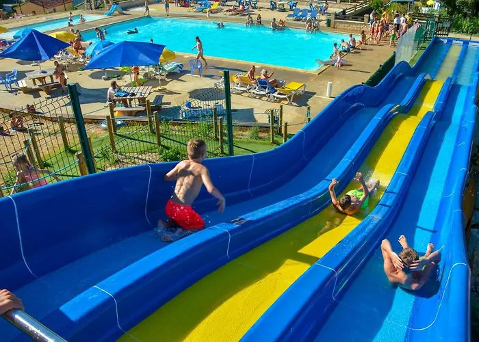 Parc De La Draille مكان تخييم *